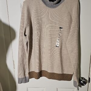 Kenneth Cole Cream and Brown Two Tone Turtleneck Sweater.‎ Size XL. NEW SOFT